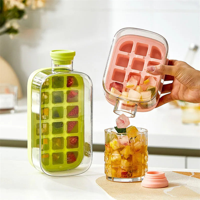 Ice Cube Tray With Straw – Ice Mold Bottle with Built-In Straw for Cold Drinks